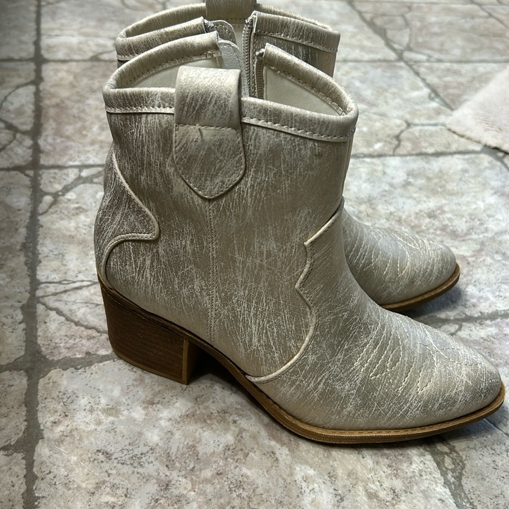 Metallic western booties NEVER WORN